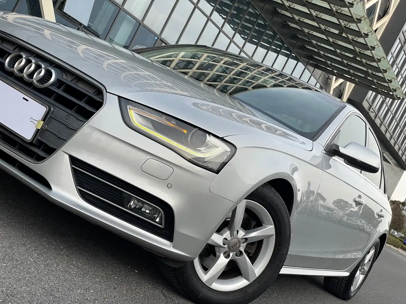 Audi A4L 2013 35 TFSI Automatic Comfort фото 4