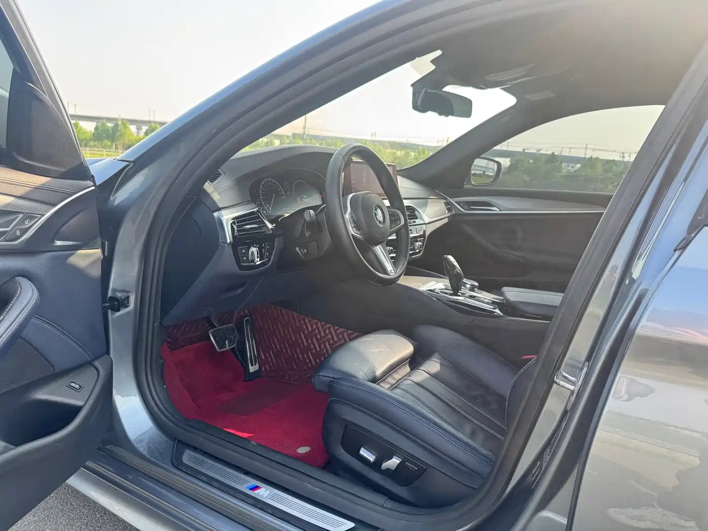 BMW 5 Series (Import) 2019 525i M Sport Package фото 5