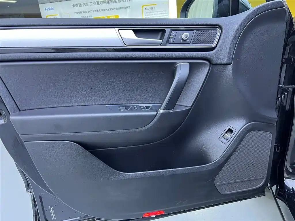 Volkswagen Touareg 2017 3.0TSI Explorer Edition фото 16