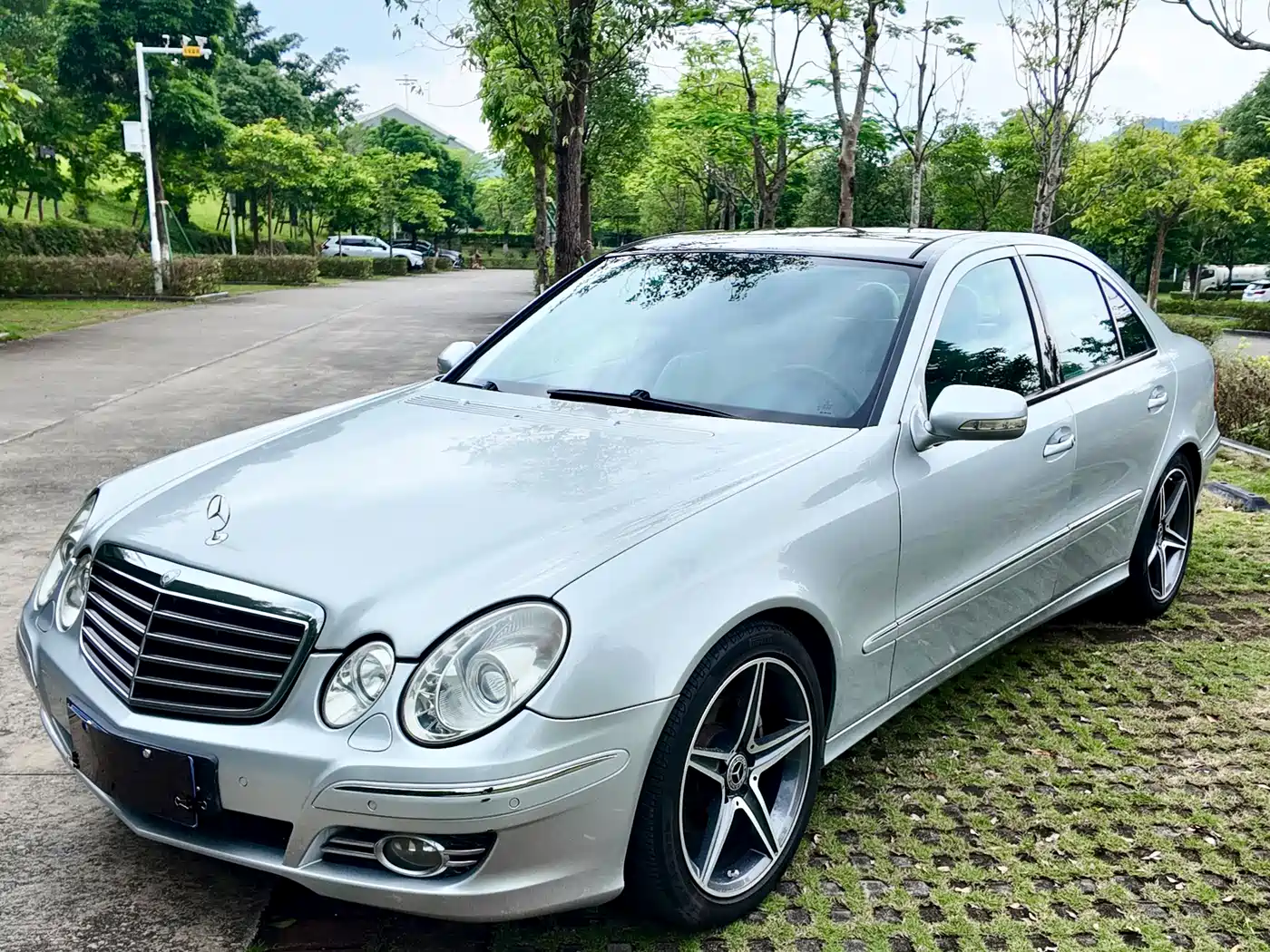 Mercedes-Benz E-Class 2008 Model E 280 Personality Sport Edition фото 26