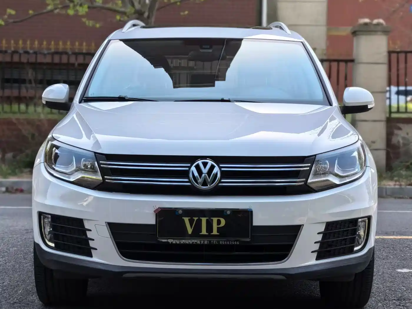 Volkswagen Tiguan 2015 1.8TSI Automatic 2WD Highline фото 2