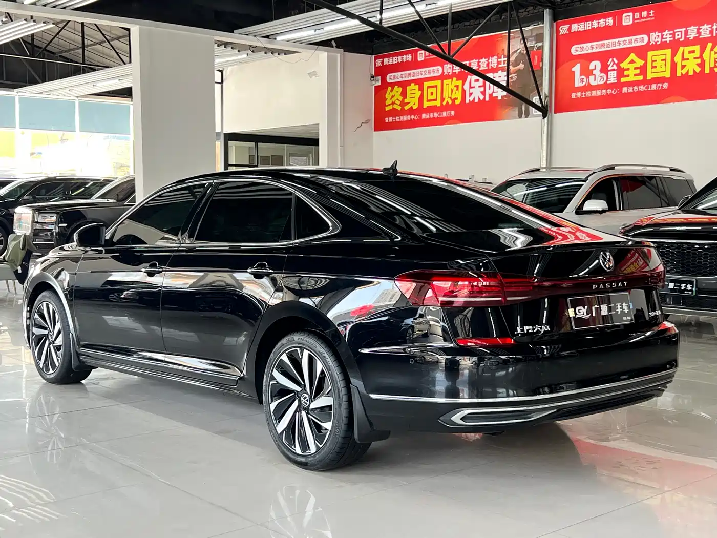 Volkswagen Passat 2022 330TSI Luxury Edition фото 6