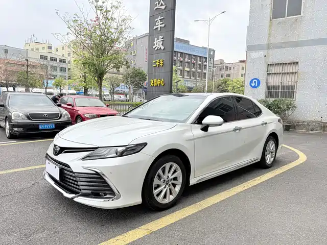 TOYOTA CAMRY 2023