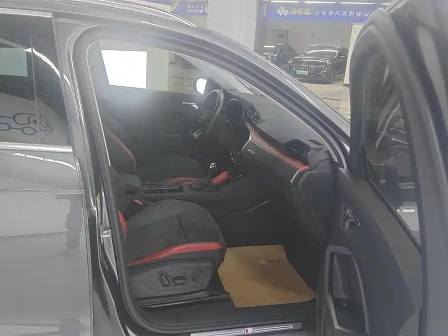 Audi Q3 2019 35 TFSI Fashion Sport фото 8
