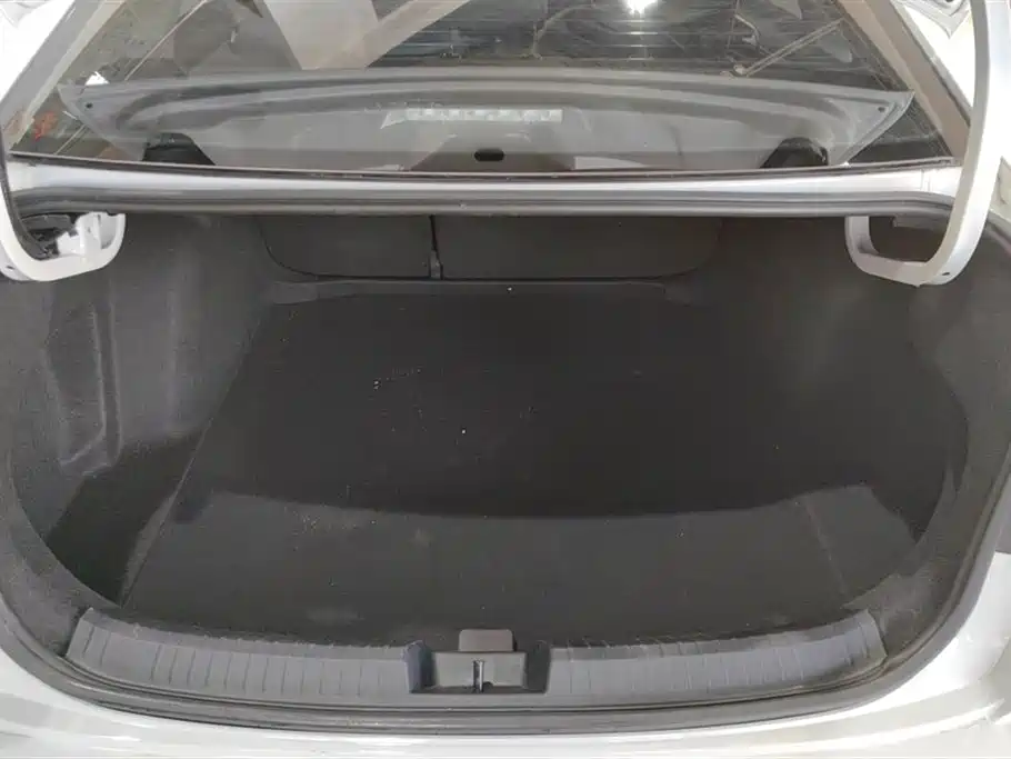 Volkswagen Sagitar 2021 200TSI DSG Comfort Smart Edition фото 4