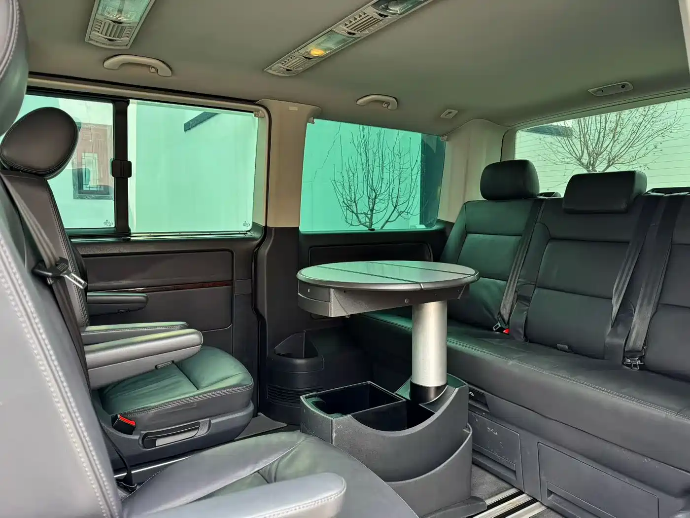 Volkswagen Multivan 2012 2.0TSI 2WD Luxury Edition фото 8