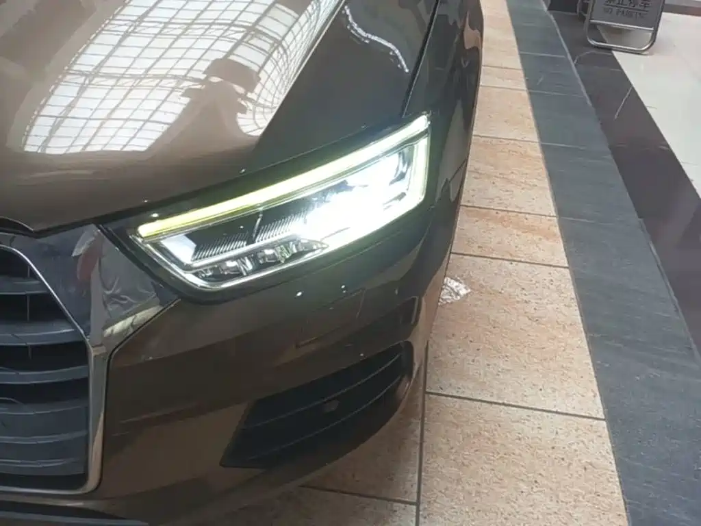 Фото 24 - Audi Q3