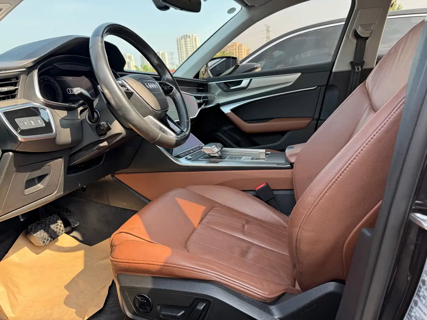 Фото 7 - Audi A6L