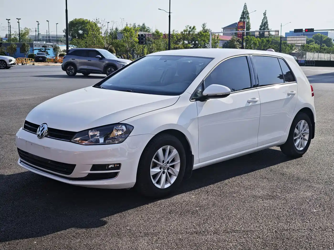 Volkswagen Golf 2016 1.6L Automatic Fashion
