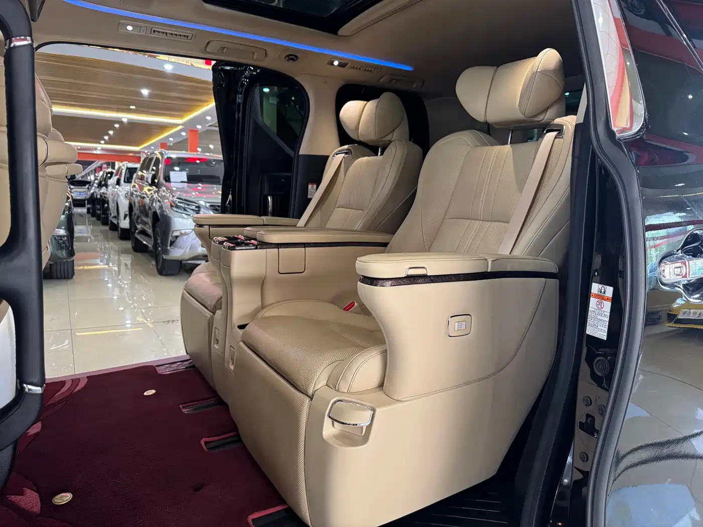 Toyota Vellfire 2021 Crown Hybrid 2.5L HV Premium Edition фото 13