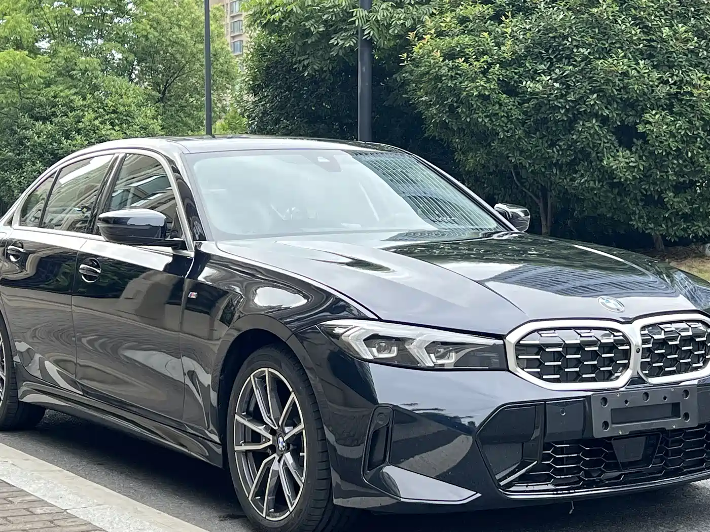 BMW 3-SERIES
