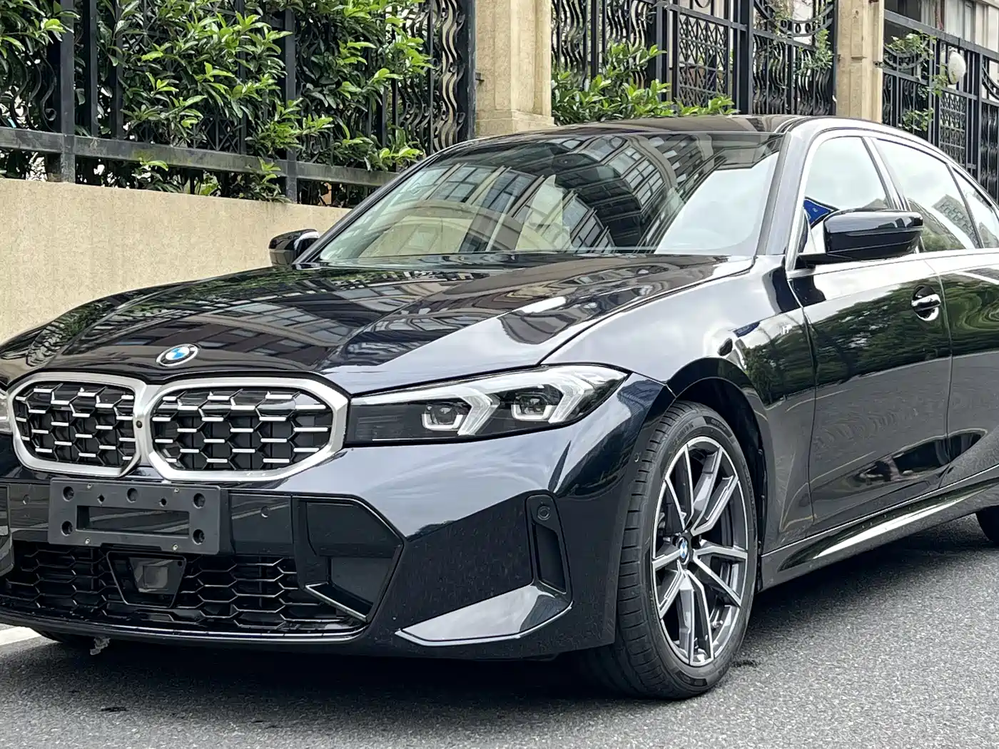 BMW 3-SERIES