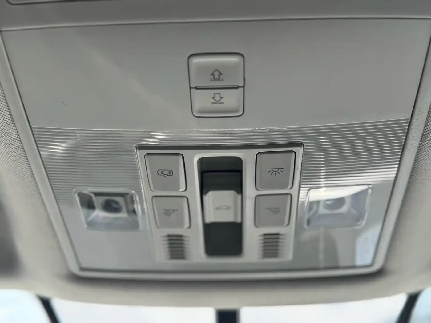 Volkswagen Tharu New Energy 2021 2021 Panorama Premium Edition