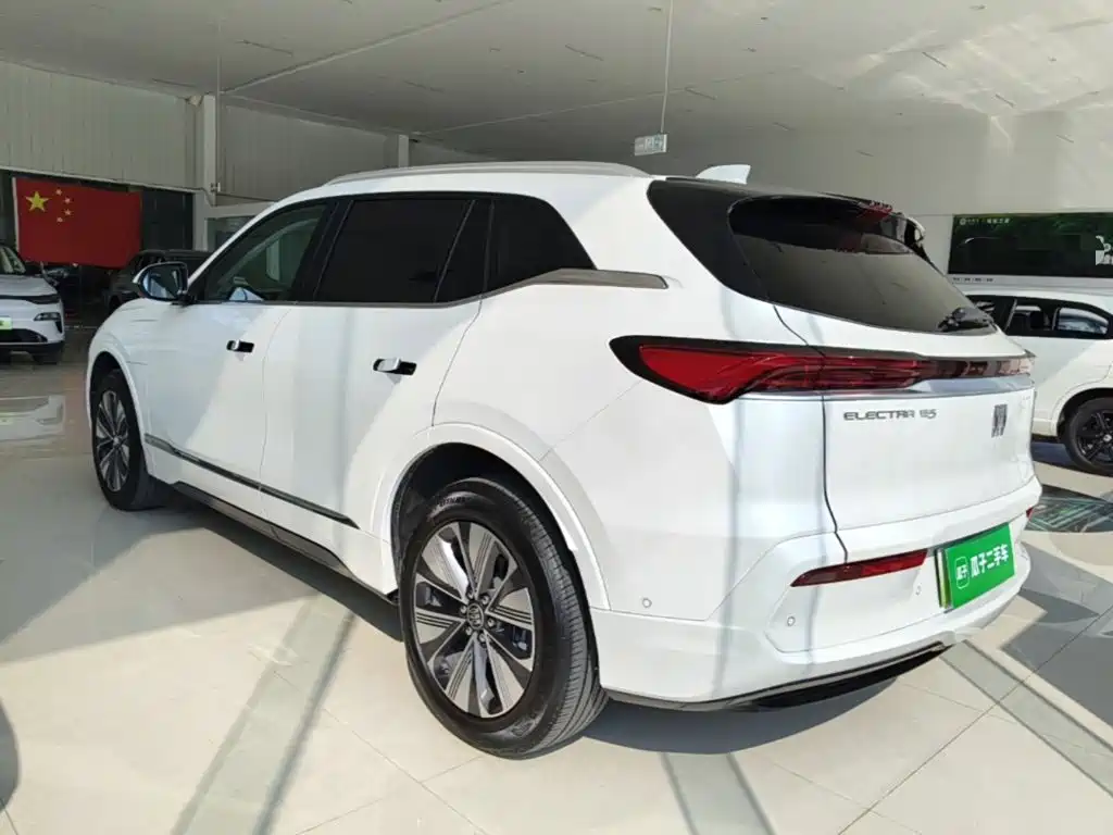 2025 Buick E5