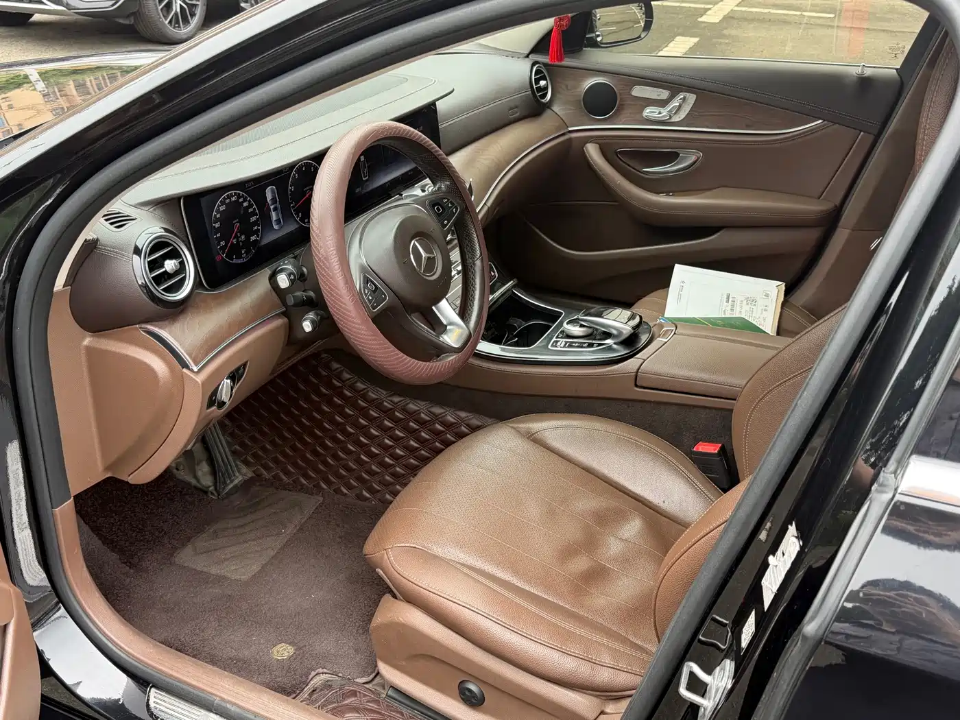 Фото 6 - Mercedes-Benz E-Class