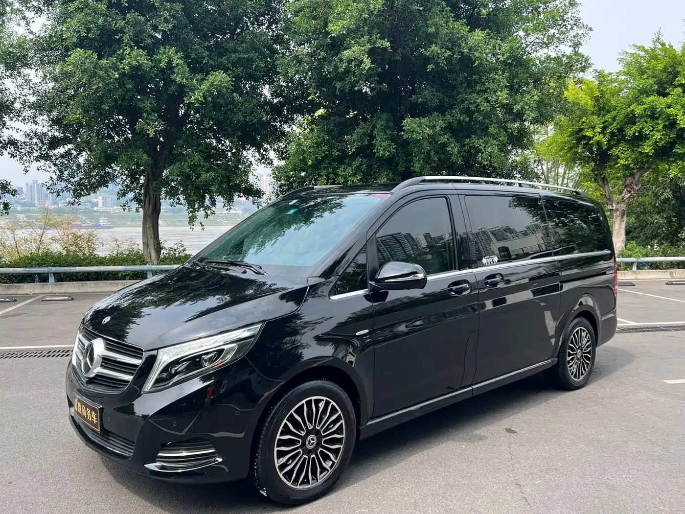 Mercedes-Benz V-Class 2018 V 260 Premium Edition China VI