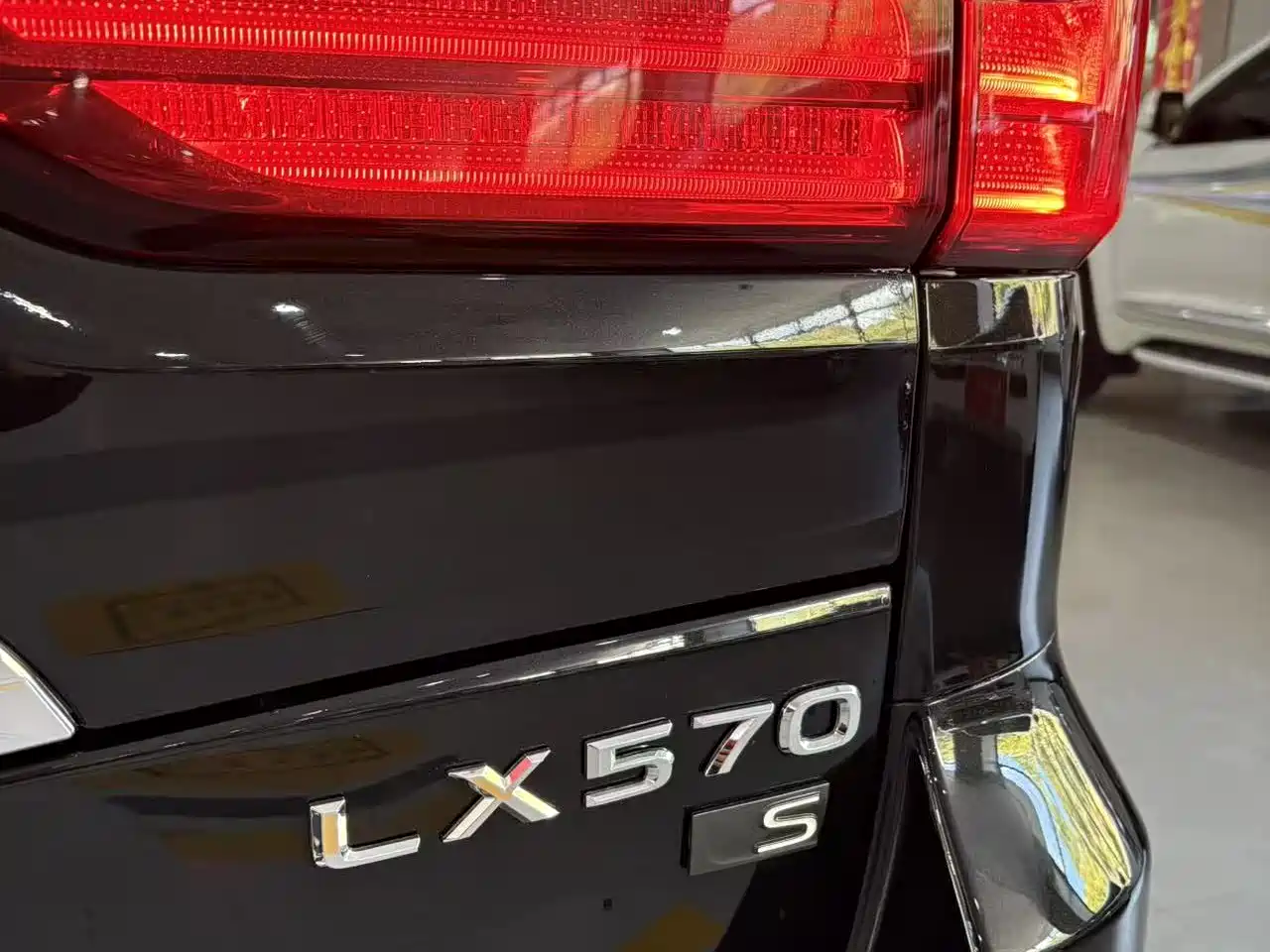 Lexus LX 2019 570 Peak Special Edition фото 27