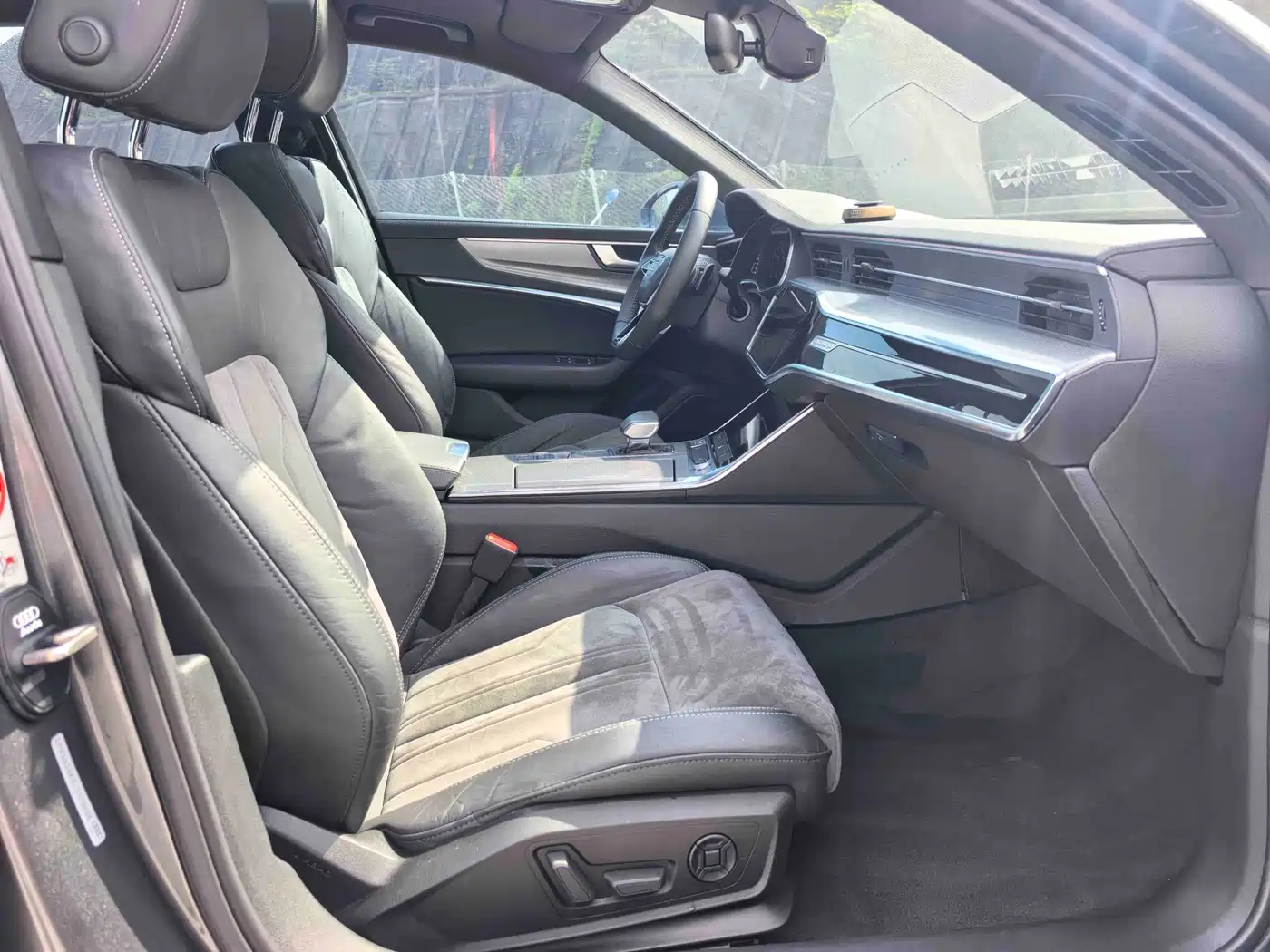 Audi A6L 2020 40 TFSI Luxury Dynamic фото 12