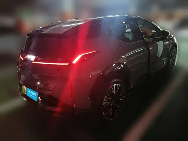 ZEEKR X 2024 Model 5-Seat 4WD Version — фото 2