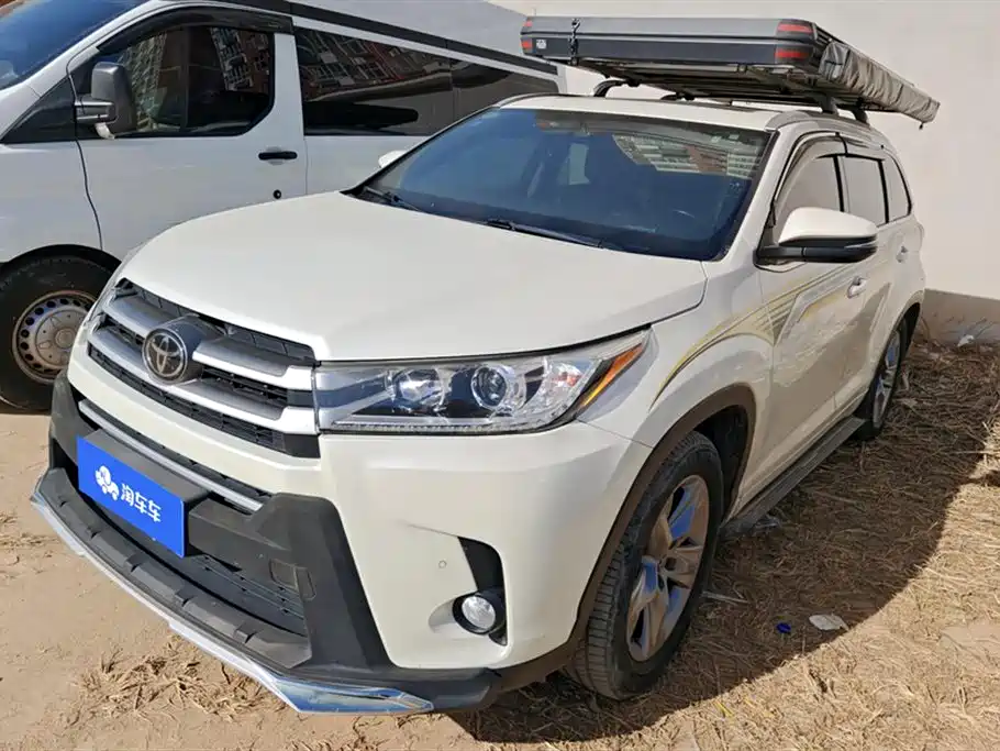 TOYOTA HIGHLANDER