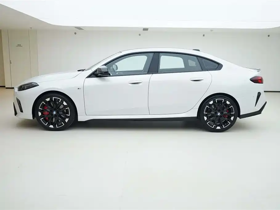BMW M235L 2025 M235L фото 3