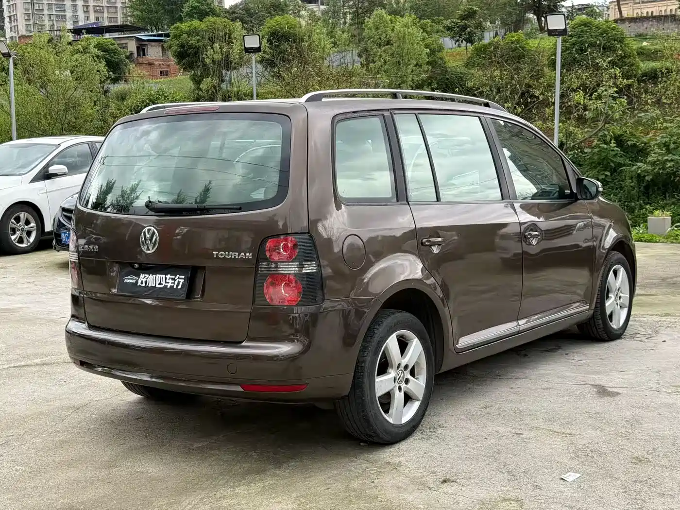 Volkswagen Touran 2011 1.4T DSG Intelligent Elite 5-seater фото 9