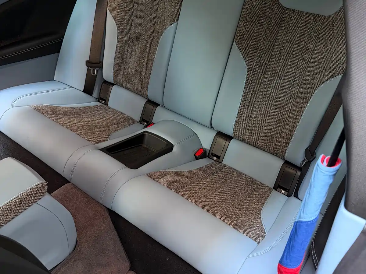 BMW M2 2024 M2 фото 15