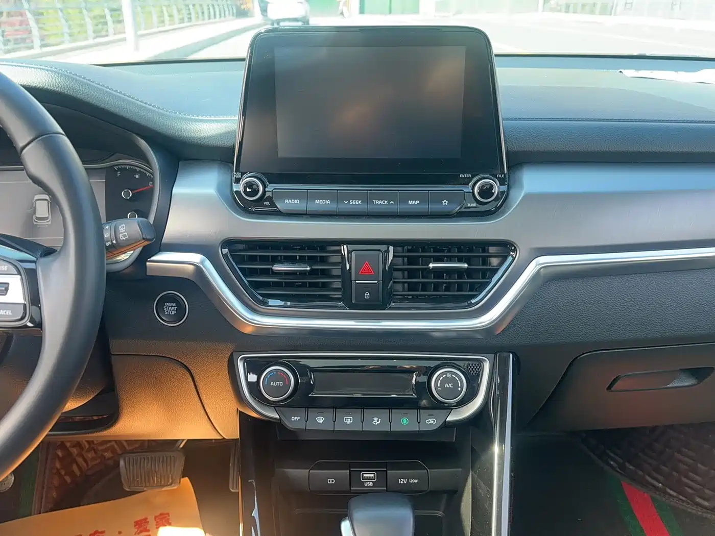 Kia Sportage 2019 2.0L Automatic Smart Luxury Edition фото 18