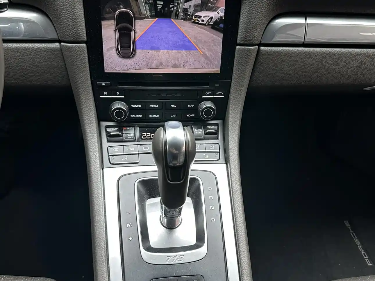 Porsche 718 2019 Cayman T 2.0T фото 9