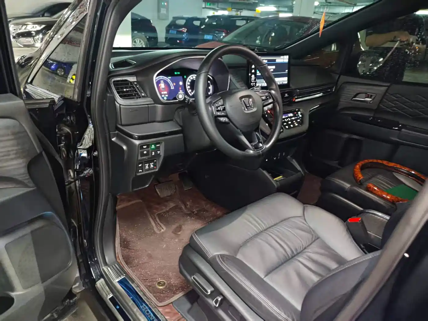 Honda Elysion 2024 2024 2.0L e:HEV Luxury Edition