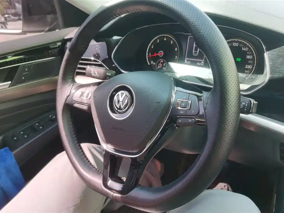 Volkswagen Passat 2020 Facelift 280TSI Business Version China VI фото 15