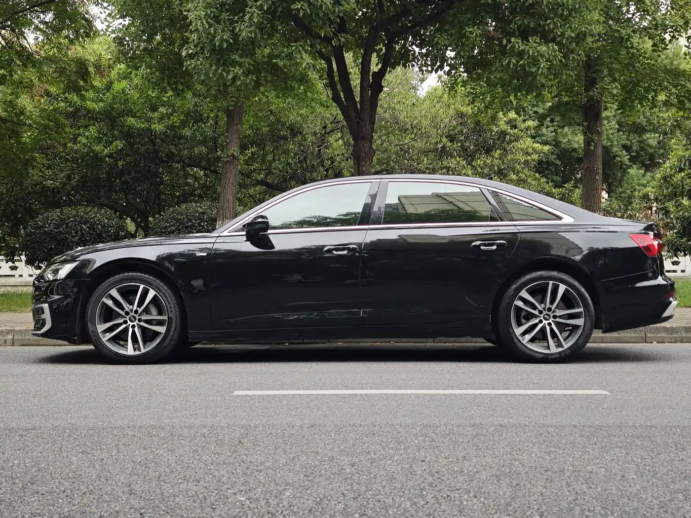 Audi A6L 2023 40 TFSI Luxury Dynamic фото 15