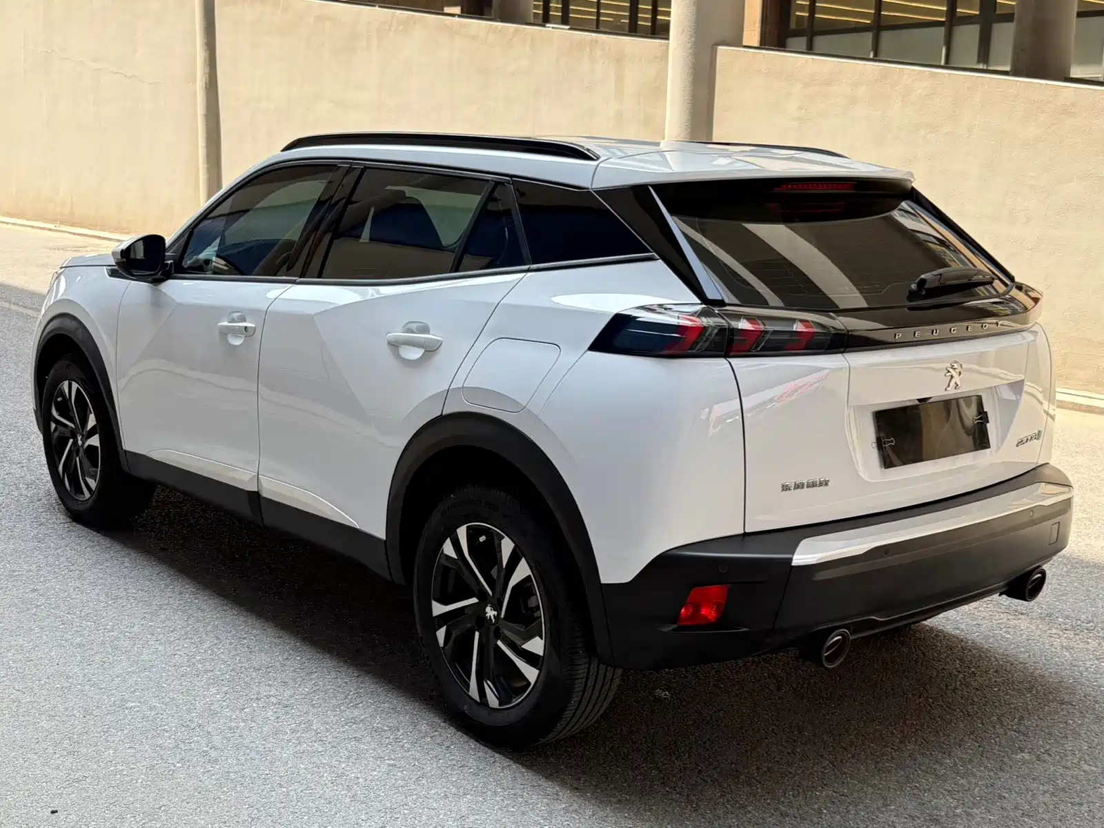 Фото 6 - Peugeot 2008