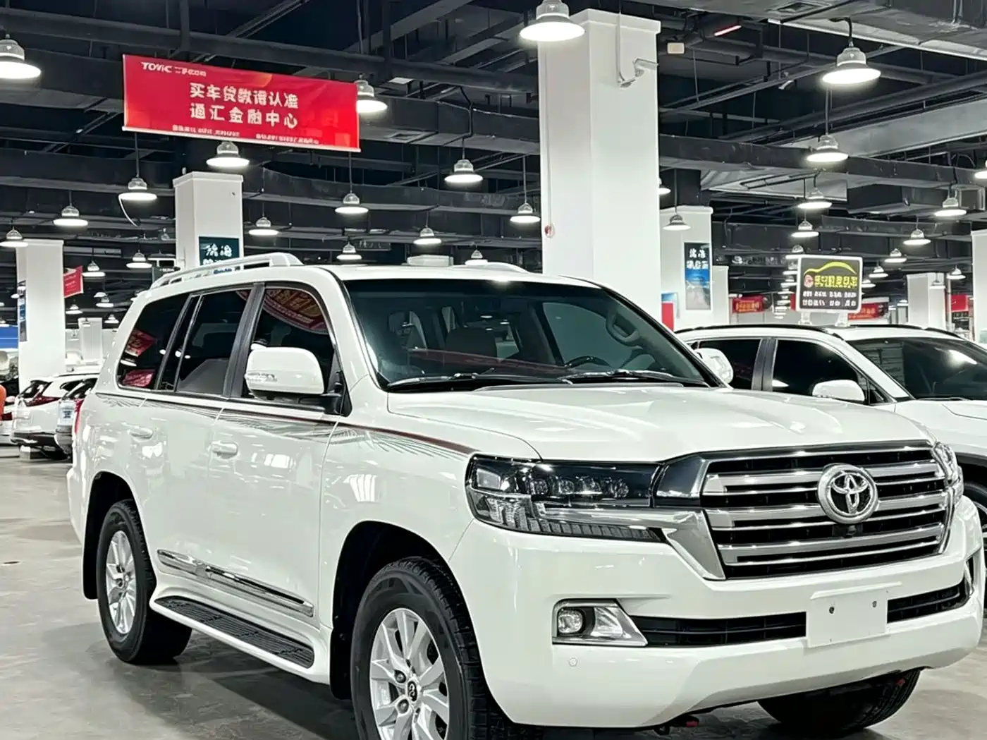 Toyota Land Cruiser (Import) фото 3