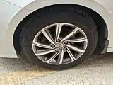 Фото 21 - Geely Binrui