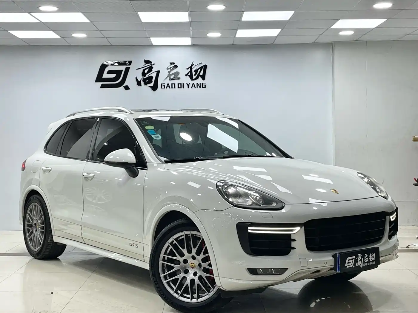 PORSCHE CAYENNE