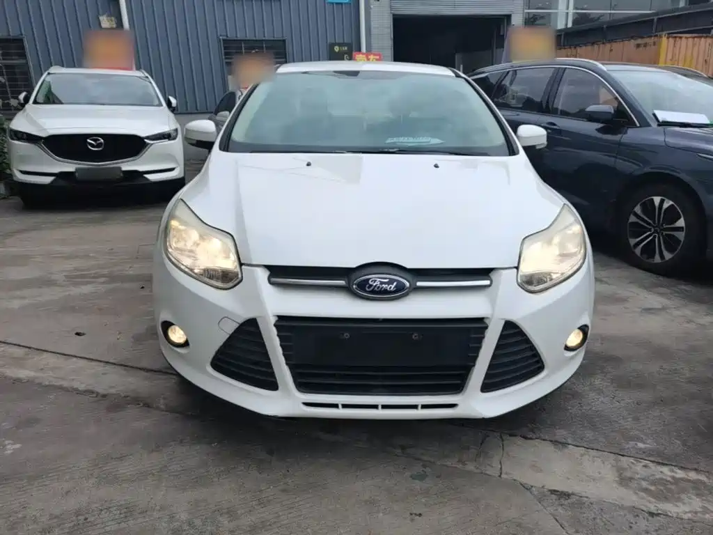 Фото 3 - Ford Focus