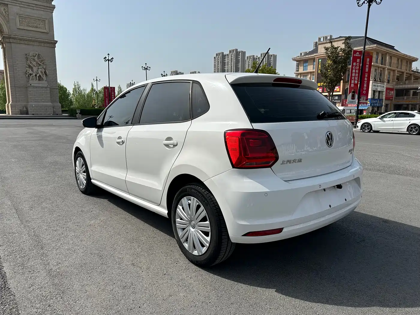 Volkswagen Polo 2016 1.6L Automatic Comfort фото 14
