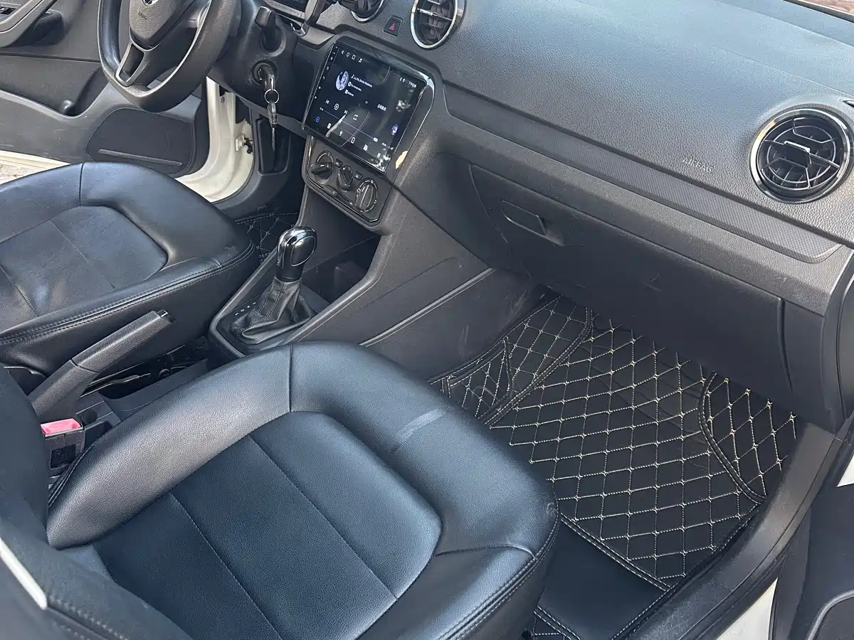 Volkswagen Jetta 2017 1.5L Automatic Fashion фото 7