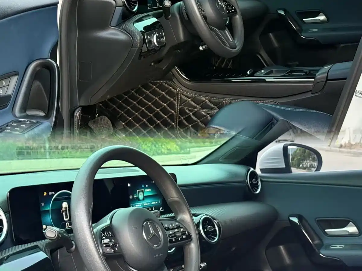 Mercedes-Benz A-Class 2021 A 180 L фото 4