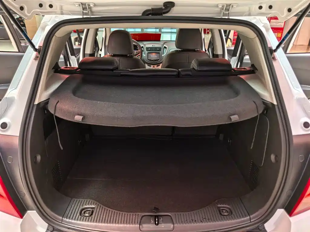 Chevrolet Trax 2014 1.4T Automatic 2WD Luxury фото 17