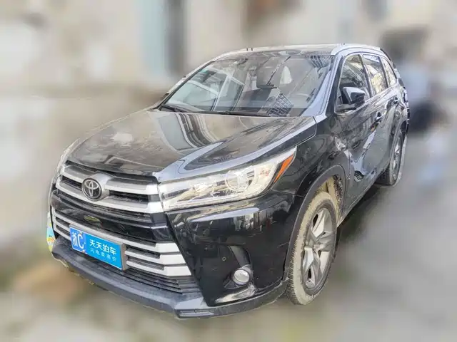Toyota Highlander 2021 2.0T FWD Luxury 7-Seater — фото 1