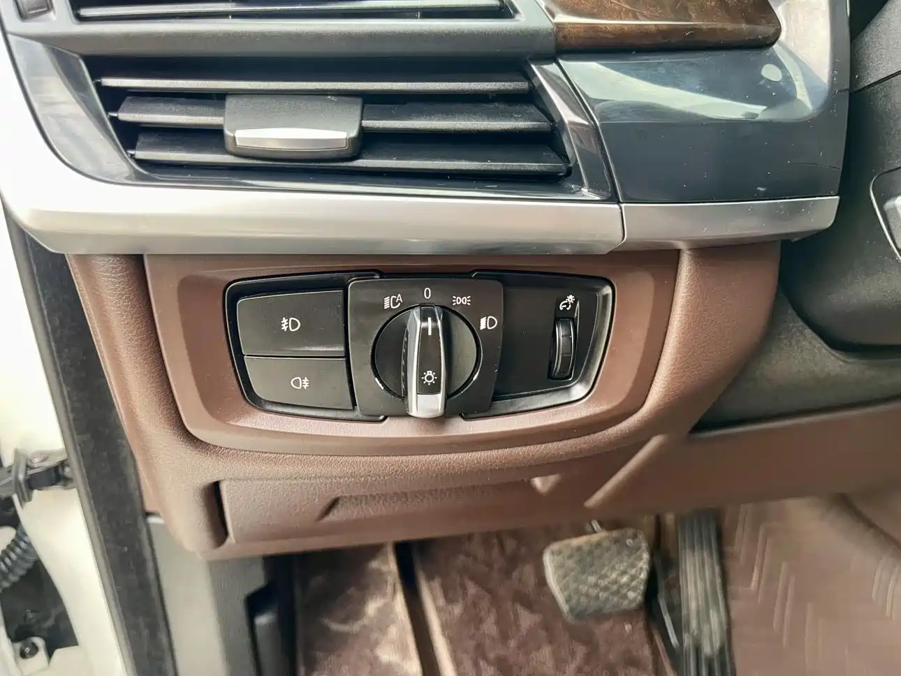 BMW X5 (Import) 2014 xDrive35i Leading фото 6