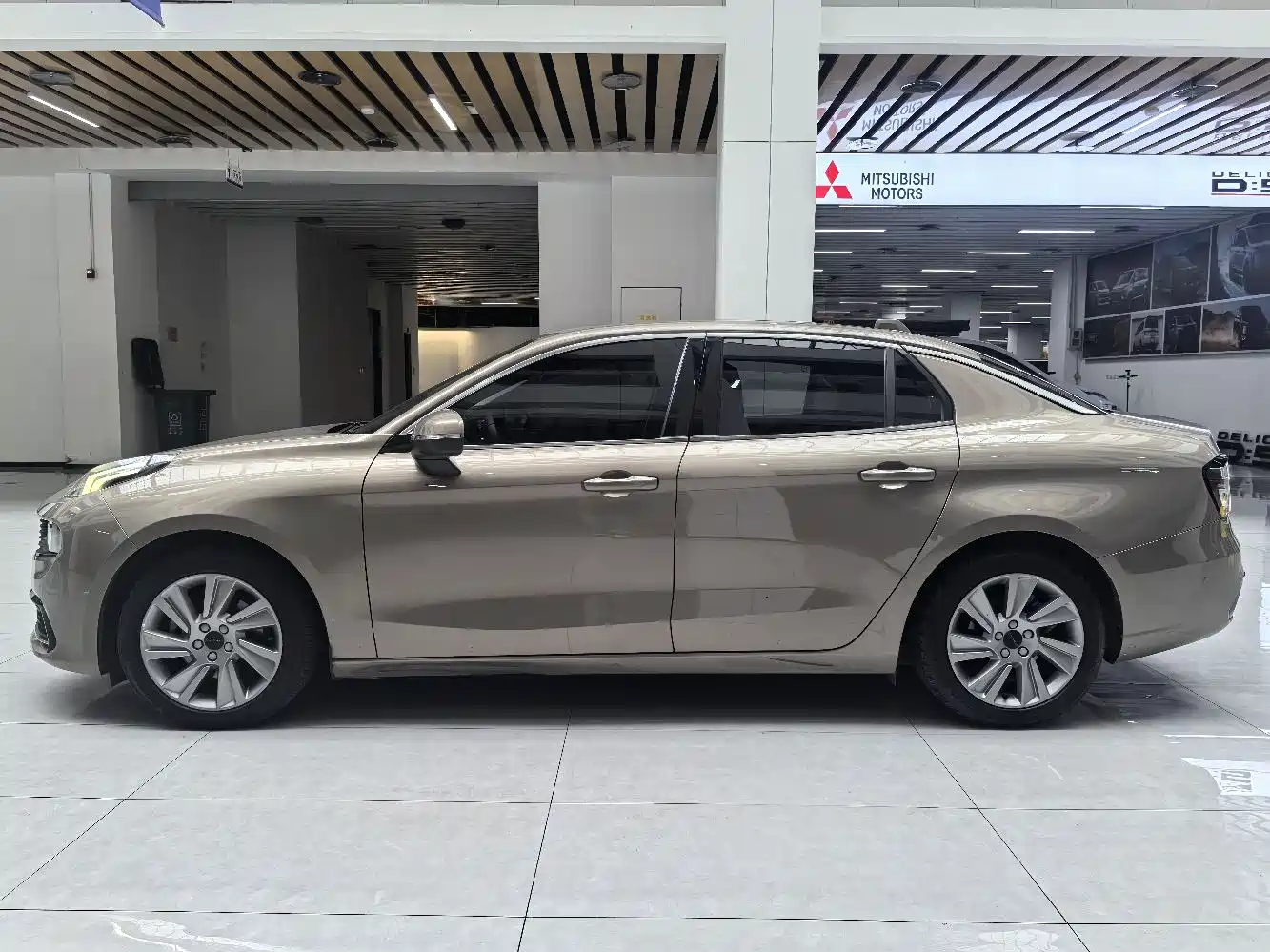 Lynk & Co 03 2018 1.5TD DCT Standard (China V) фото 16