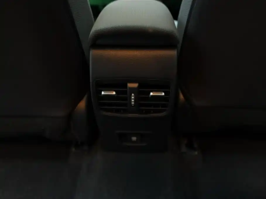 Toyota Levin 2022 185T CVT Luxury Edition фото 12