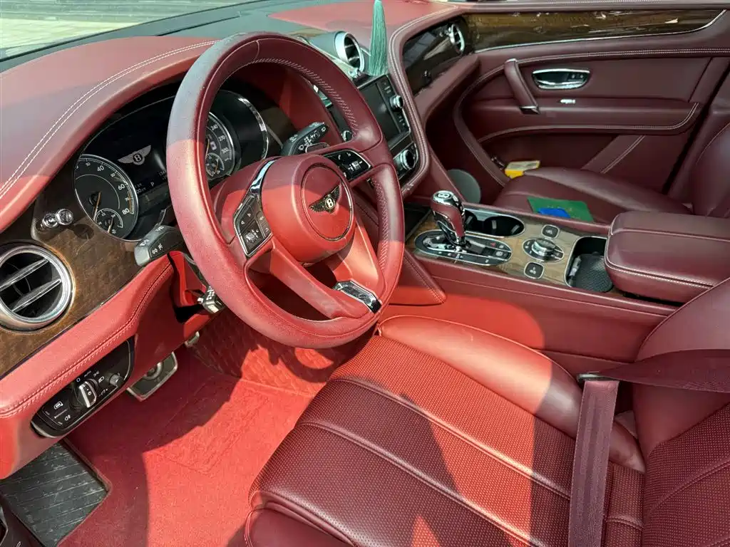 BENTLEY TIMYUE PLUG IN HYBRID