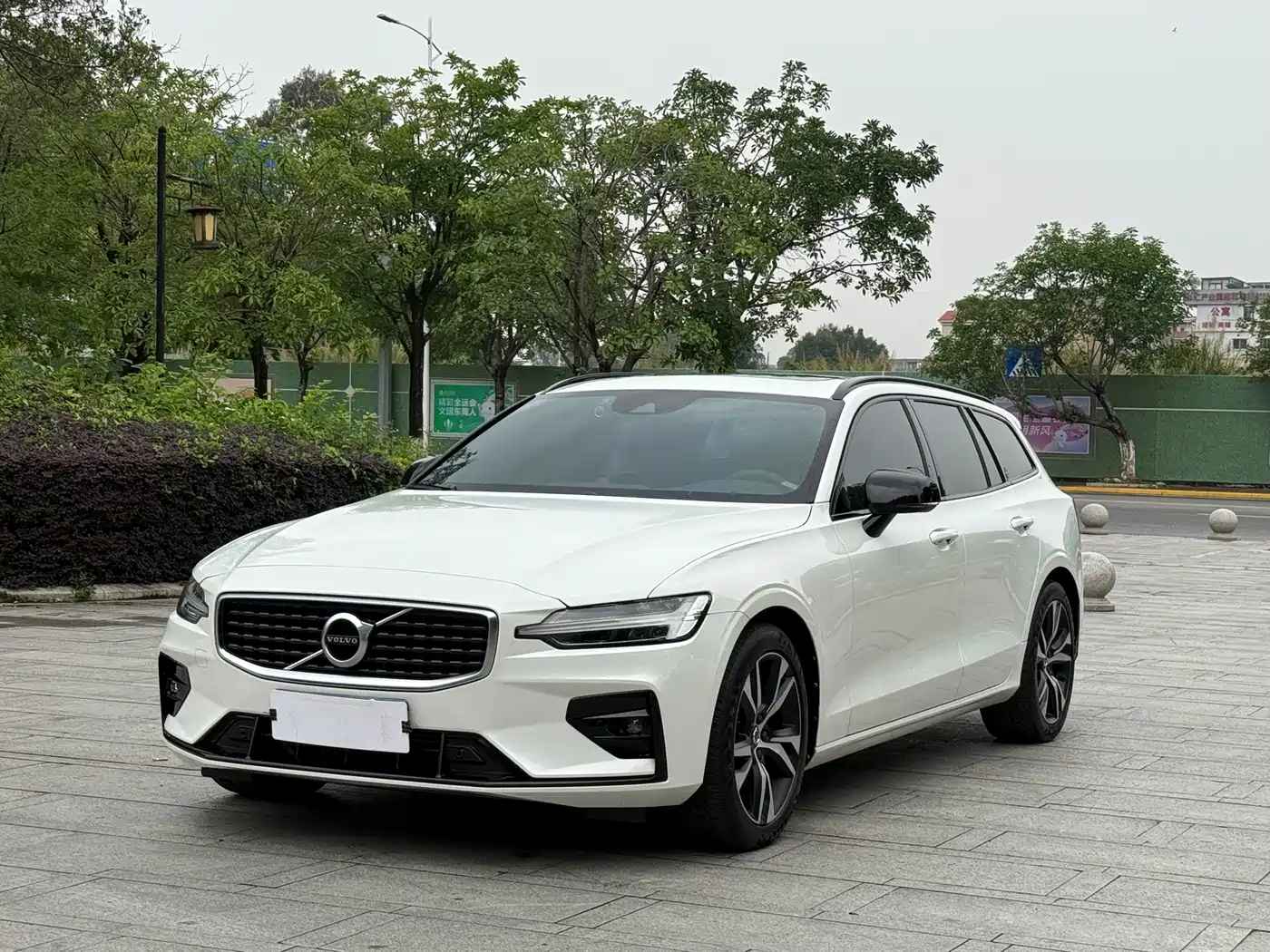 2020 Volvo V60