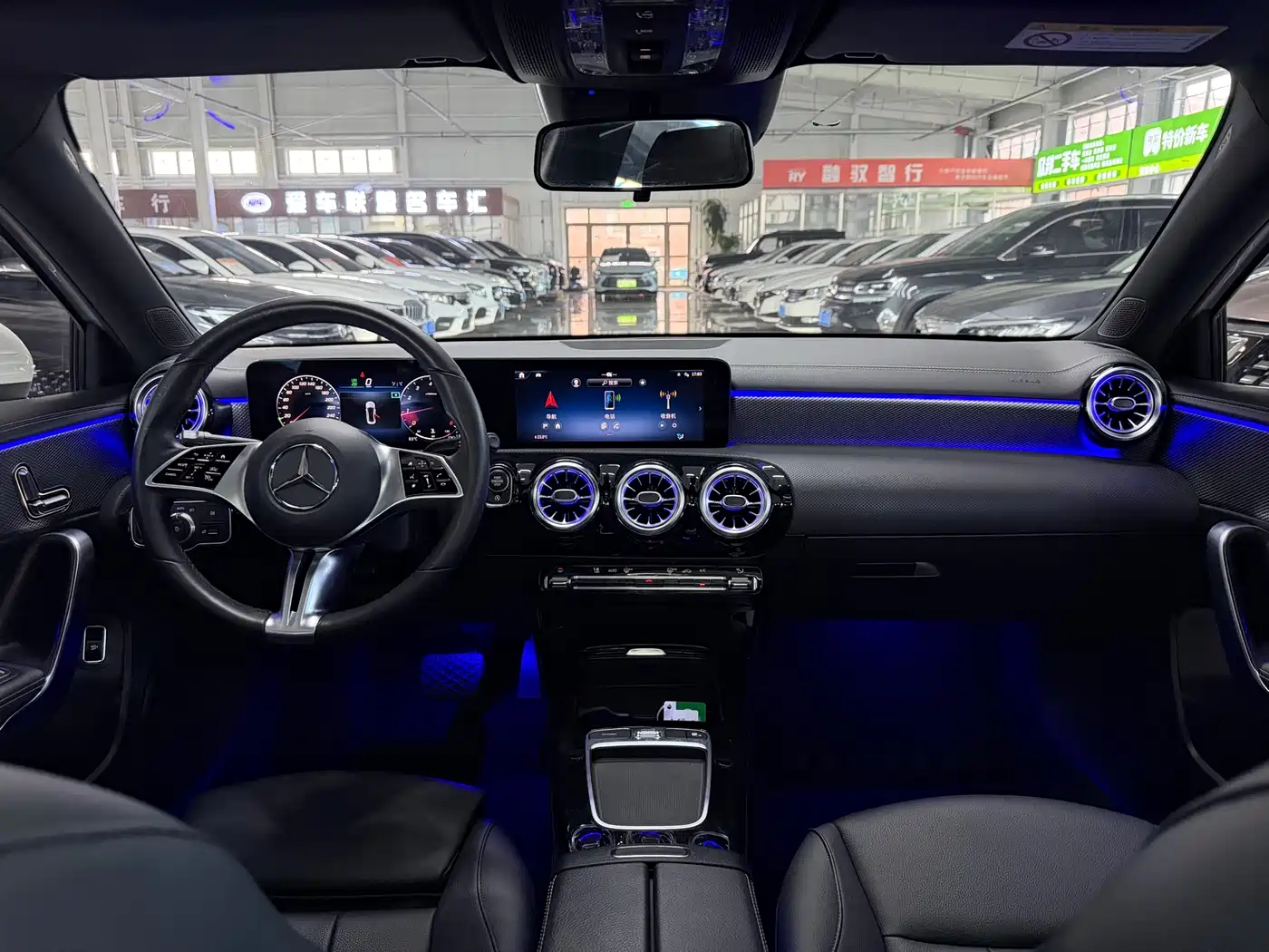 Mercedes-Benz A-Class 2023 A 180 L фото 14