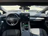Photo 9 - Toyota Avalon
