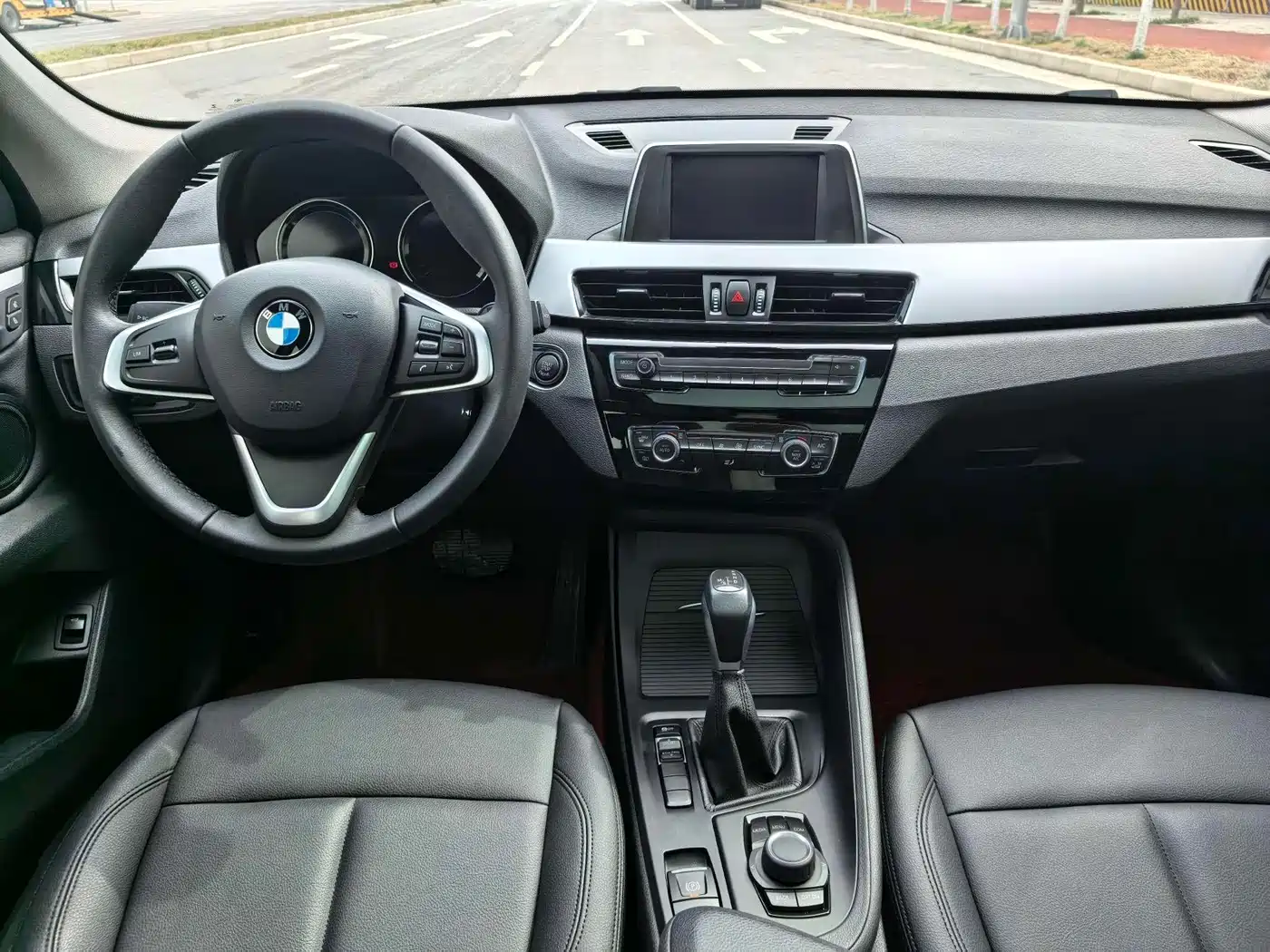 BMW X1 2019 sDrive18Li Fashion Model фото 7